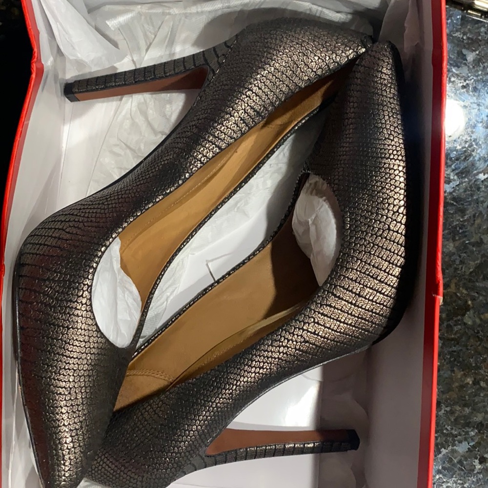 Coach Fawna Emboss Foil snake 8.5 heels